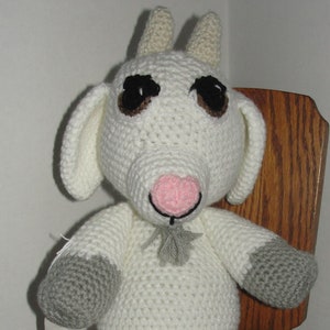 crochet goat stuffed animal, amigurumi