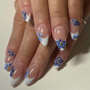 Summertime Blues | The Summer 25 Edit – 100% Gel Press On Nails | Blue Daisy Nails, Summer Flowers, French Nails