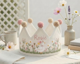 Corona de cumpleaños personalizada con bordado de Wildflower Goose, corona de lino para bebé bordada a mano, corona con nombre personalizado, recuerdo de corona para el primer cumpleaños