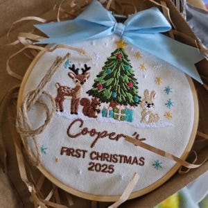 Custom Woodland Animal Baby's 1st Christmas Embroidered Ornament, Baby's First Christmas Gift, New Baby Gift, Newborn Keepsake, EOL041.C imagen 4