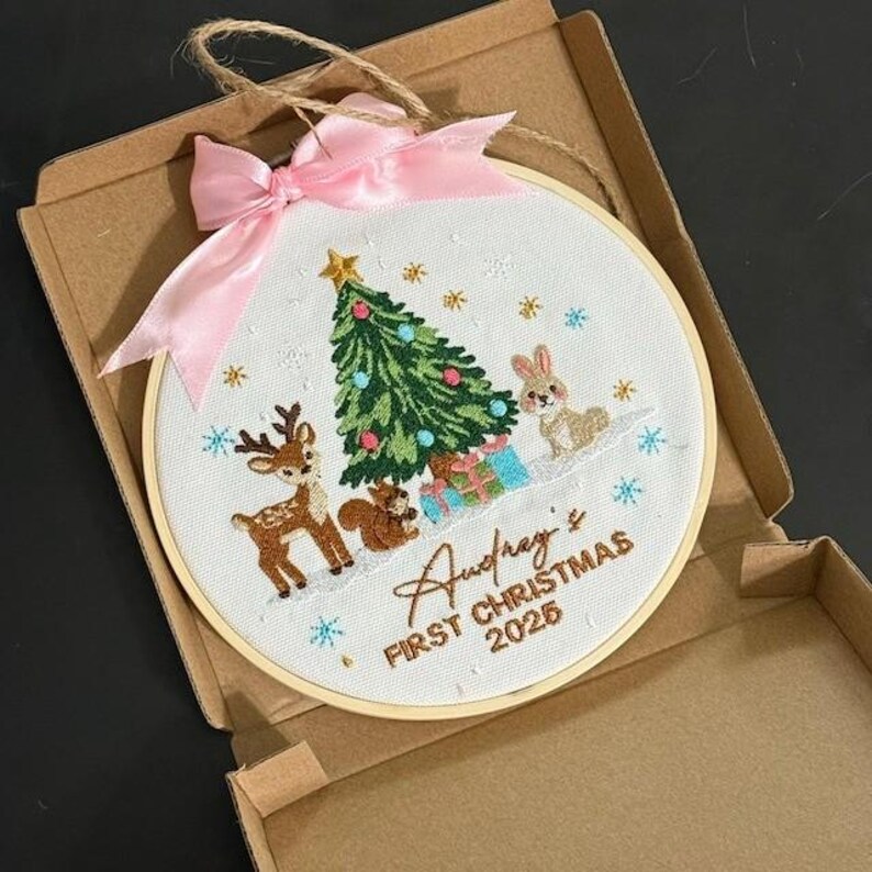 Custom Woodland Animal Baby's 1st Christmas Embroidered Ornament, Baby's First Christmas Gift, New Baby Gift, Newborn Keepsake, EOL041.C imagen 6