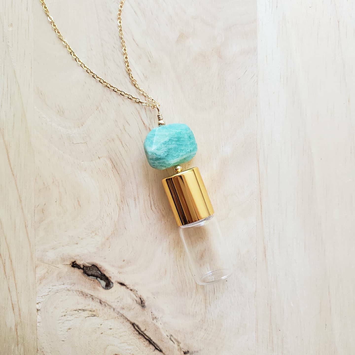 Eo Necklace - Etsy