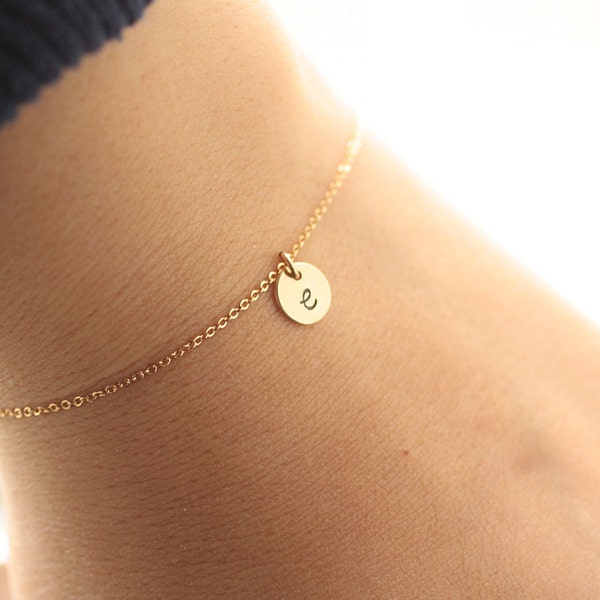 INITIAL A RESPECT GOLD CHARM BRACELET