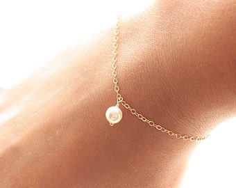 Dainty Pearl Bracelet, Gold Filled, Everyday Bracelet, Delicate Bracelet, Bridal Bracelet, Bridesmaid GIft, Sterling Silver, Rose Gold