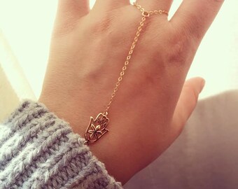 Zierliche Gold Hand Kette, Hamsa Hand Armband, Gold gefüllt, Sklaven Armband, Finger Kette, Alltäglich zarten Schmuck, Finger Armband