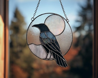 Atrapasueños de vidrieras con forma de cuervo y luna – Adorno gótico para ventana