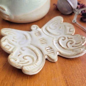 Mari the Butterfly Spoon Rest for Kitchen Countertop, Coffee Bar Mariposa Holder in Cream