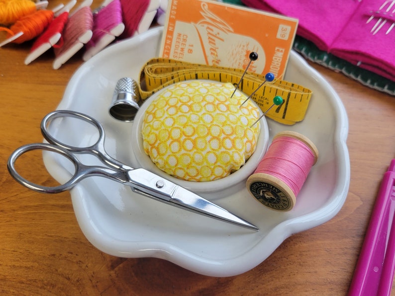 Sew Essentials Floral Flower Petal Sewing Dish Pincushion Needle Bobbin Notions Holder Polka dot Daisy Yellow White Pin Cushion image 1