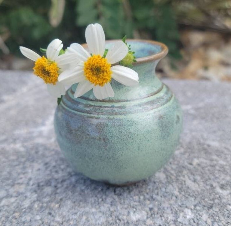 Miniature Mommy Pot Vase Dandelion Flower Pottery Keepsake Baby Shower Gift for New Mother To Be Green image 1