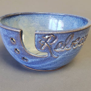 Personalized Custom Print Name Yarn Bowl Blue Engraved Finish Customized Ceramic Pottery Holder Knit Gifts for Knitters Nanna MADE TO ORDER afbeelding 7