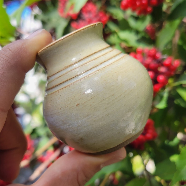 Mommy Pot Meaningful Miniature Pottery for Mother's Little Moments Mini Flower Vase with Poem Butter Cream Yellow image 4