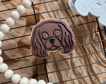 King Charles Cavalier Cookie Cutter and Embosser – Spaniel Dog Fondant Stamp – Pet Lover Baking Tool – 8cm