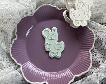 Party Goose Cookie Cutter & Fondant Stamp – 8cm Fun Embosser for Birthdays and Celebration Bakes, One Silly Goose