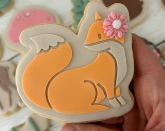 8cm Woodland Fox Cookie Cutter & Embosser – Cute Forest Animal Biscuit Stamp – Autumn and Winter Baking Tool