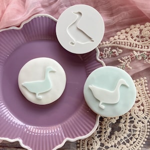 Goose Cookie Fondant Embosser – 7cm Baking Stamp – Farmyard Animal Cookie Decorating Tool