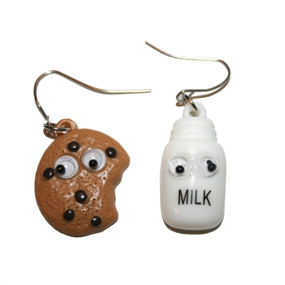 Kitschy Googly Eye Milk and Cookie Earrings vintage googly eyes milk cookie chocolate chip super kitsch earrings