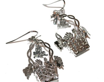 70s Vintage 3D Butterfly Basket Earrings - stamped metal earrings butterfly cute animal earrings