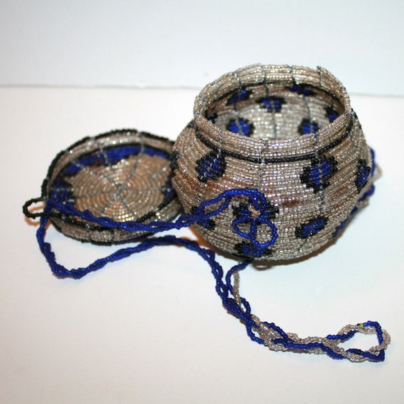 Vintage Beaded Purse - small beaded basket purse … - image 3