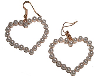 Lovely Pearl Heart Earrings - kitsch vintage pearly heart earrings pearl earrings mermaid heart earrings big earrings costume jewelry