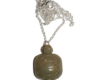 Vintage Green Jade Turtle Necklace - Carved Jade carving Jewelry Chinese Jade Vintage Jade Green Jade Hand Carved Jade Antique