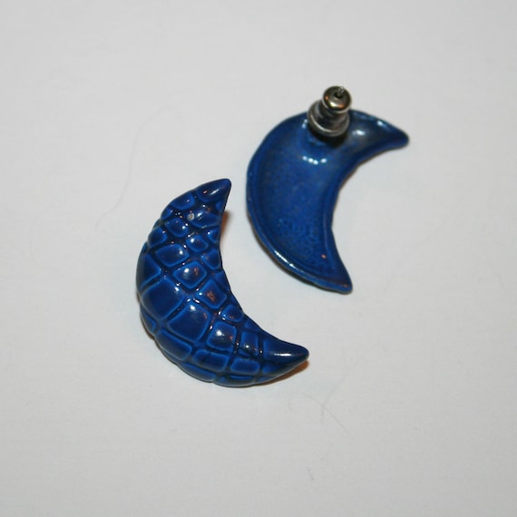 Vintage 90's Textured Blue Moon Earrings - Moon e… - image 2