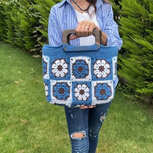 Handwoven Crochet Purse with Wooden Handle – Lightweight Summer Bag – Eco-Friendly Handmade Tote-Handcrafted Boho Purse