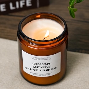 Candela profumata personalizzata per lei, candela con nome personalizzato, regalo candela personalizzato, regalo damigella d&#39;onore, regalo personalizzato per la migliore amica, regalo divertente