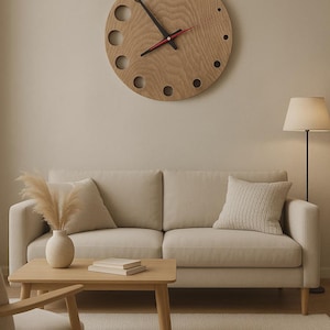 Minimalistische Wanduhr aus Eichenholz: Modernes kreisförmiges Ausschnittdesign