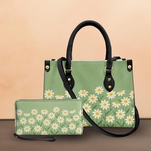 Personalized Daisy Floral Leather Shoulder Bag,  Everyday Use Purse, Great Gift for Her, Fashion Accessory, Best Gift For Mother