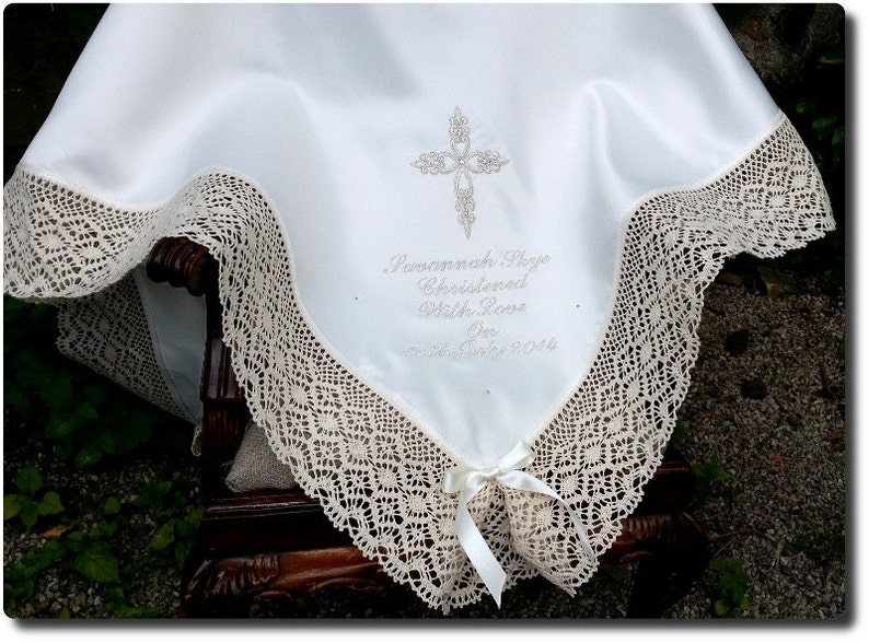 Baptizm Christening blanket shawl with name, cross white Irish English Scottish Catholic Orthodox Armenian designs MATCHING bibs zdjęcie 8