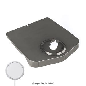 Op de afbeelding: Een donkergrijze, vierkante oplaadstation-accessoire met afgeronde hoeken en een cirkelvormige uitsparing voor een draadloze oplader. Het oppervlak heeft een kleine inkeping aan de bovenrand. De tekst "Charger Not Included" staat eronder vermeld.