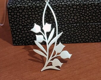 Aviv Pendant, Silver Flower Pendant