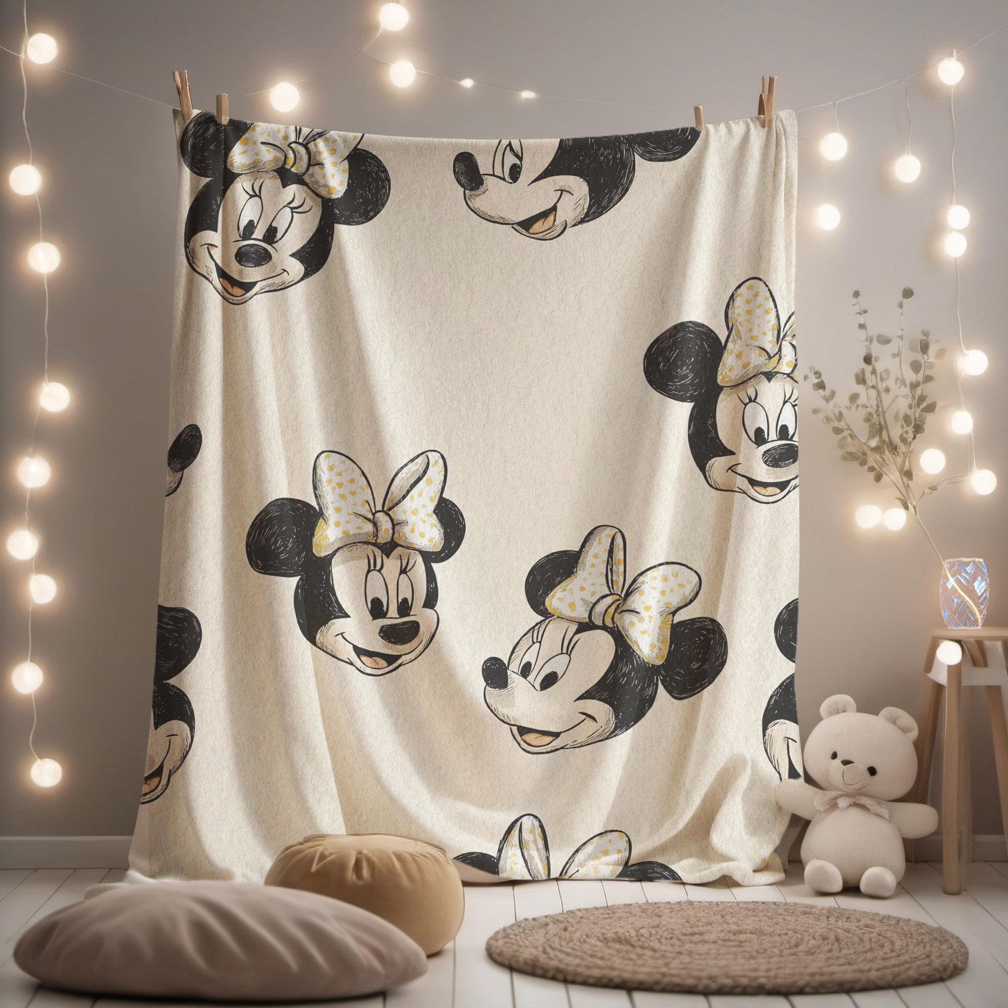 Discover Vintage Minnie Mouse Sherpa Fleece Blanket for Kids Nursery Decor and Baby Shower Gift