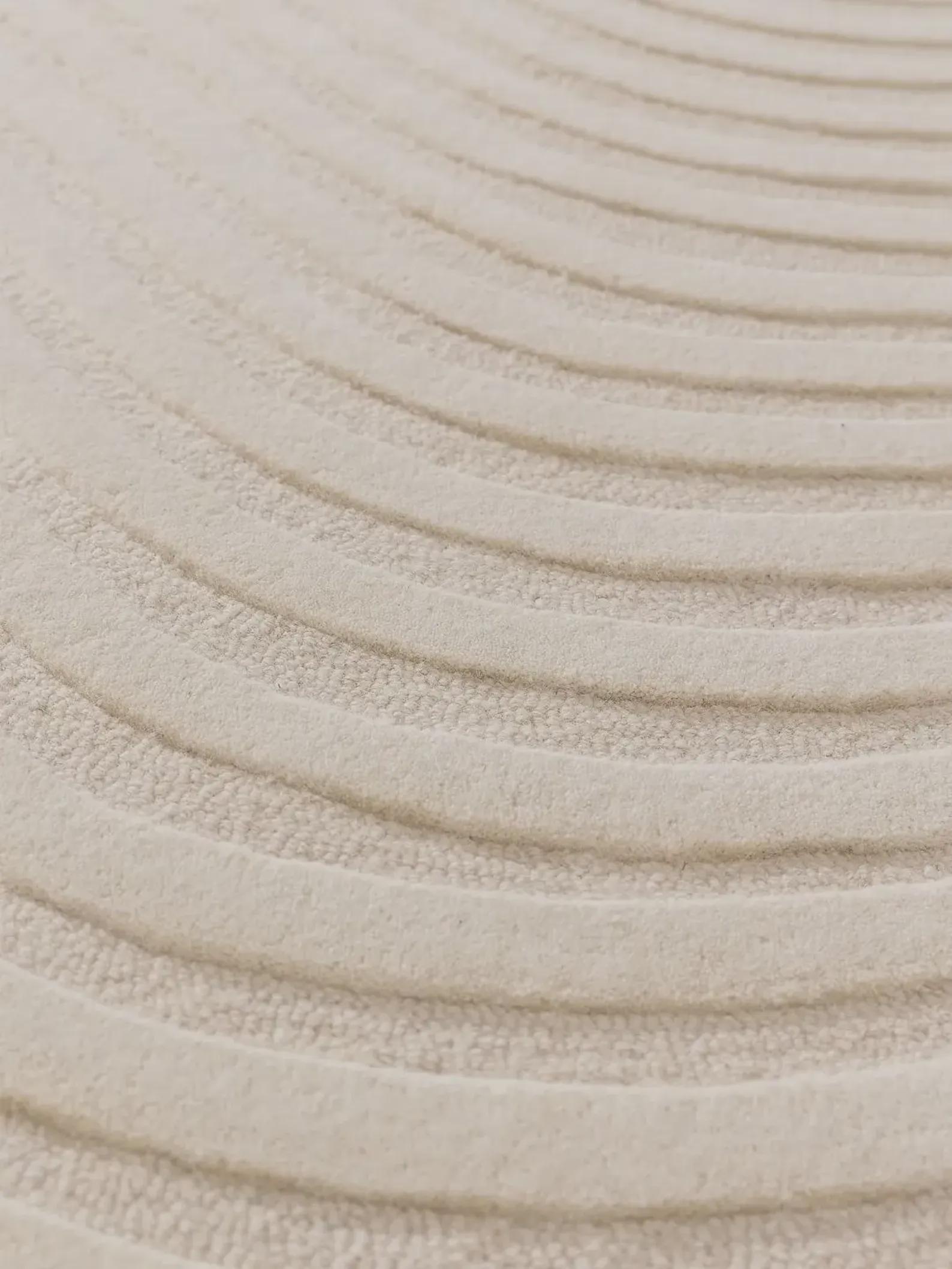 Hand-tufted Wool Rug – Abstract Wave Design, Beige Ivory Area Rug | Bed ...