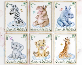 Könnte beinhalten: Sechs gerahmte Aquarelldrucke mit Babytieren: Zebra, Nilpferd, Nashorn, Elefant, Löwe und Giraffe. Jedes Tier sitzt auf einer Wolke mit Schmetterlingen und Grünzeug, passend für ein Kinderzimmer.