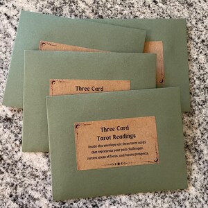 Tirada de tarot de tres cartas: una forma divertida de obtener una tirada rápida de tarot de tres cartas que contiene significados