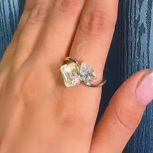 Toi et Moi Ring Emerald & Pear Lab Grown and Engagement Ring, 14K Gold Double Stone Ring, Toi et Moi Ring for Women, Gift For her.