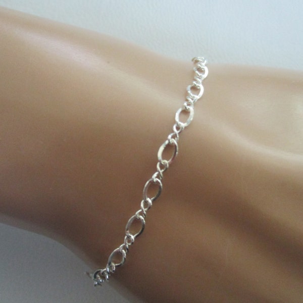 Sterling silver figure eight chain bracelet- adjustable up to 8"