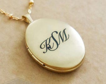 Collar con medallón dorado grabado con monograma: personalizado con cualquier letra, inicial o fecha especial
