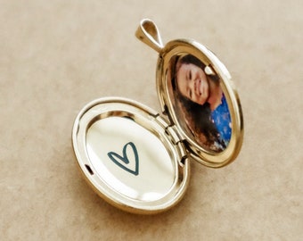 Hand-drawn heart engraving - personalization to add to any locket