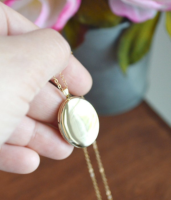 Large Gold Oval Locket Necklace 14K Gold Filled Etsy
