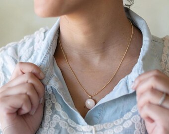 Enamel Gold Filled Round Locket - Simple & Minimalist Jewelry Charms