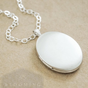 Medallón grande de plata de ley cepillada - Collar estilo satinado mate