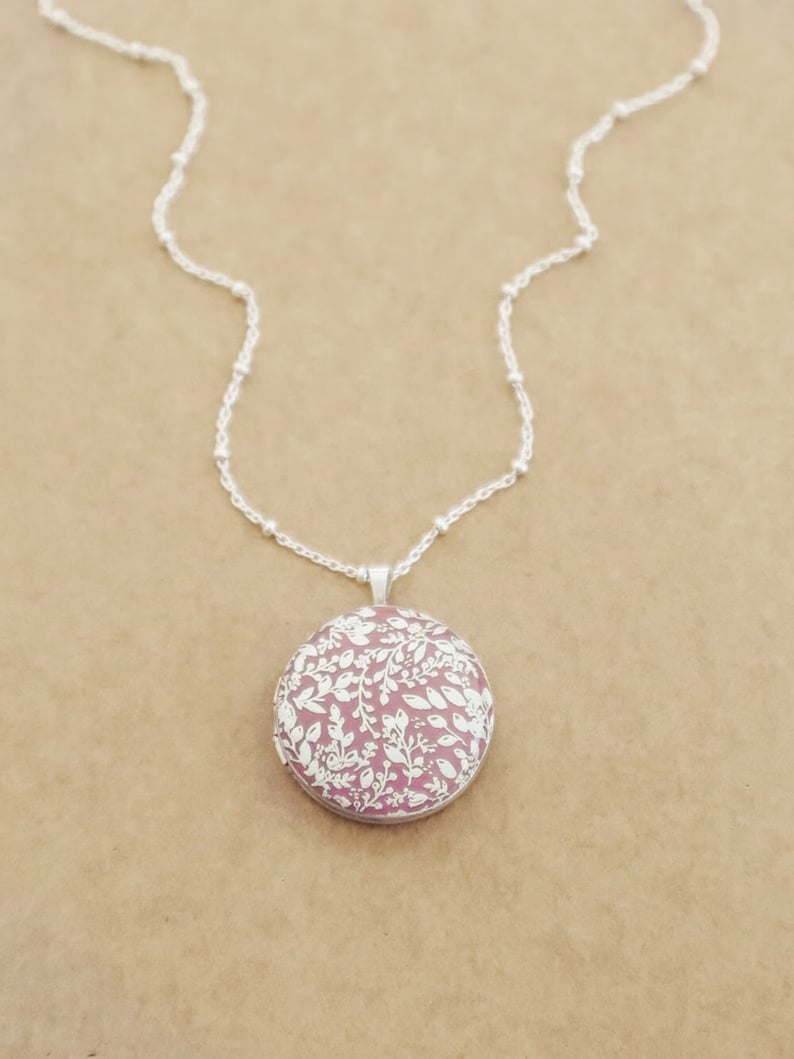 Silver Leaf Enamel Locket Flower Jewelry Locket Necklace with Photo image 4