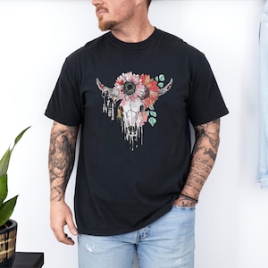 Boho Bull Skull Shirt, Floral Cow Skull Tee, Comfort Colors Shirt, Western Graphic Tee, Cowgirl Outfit, Hippie Style Shirt, Desert Soul Tee