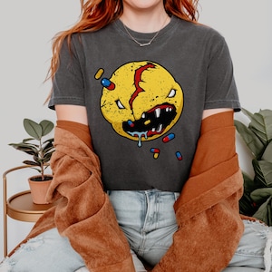 Cyberpunk V Comfort Colors Shirt – Retro Futuristic Techwear Tee for Gamers Rebels, and Cyberpunk 2077 Fans Gamers netrunnerstyle altfashion