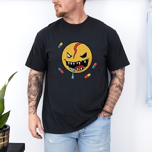 Cyberpunk V Comfort Colors Shirt – Retro Futuristic Techwear Tee for Gamers Rebels, and Cyberpunk 2077 Fans Gamers netrunnerstyle altfashion