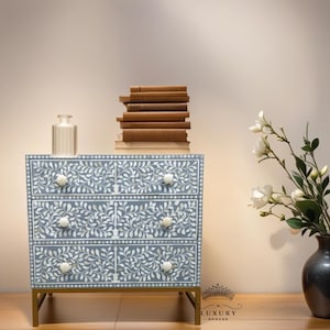 Table de chevet au design floral fait main en incrustation d&#39;os/table de chevet/table d&#39;appoint en incrustation d&#39;os, commode 3 tiroirs en incrustation d&#39;os. Table en bois de vadrouille.