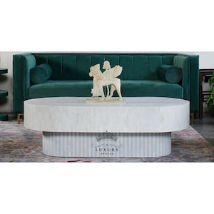 Mesa de centro oval com incrustações de osso feitas à mão/Mesa de centro oval de madeira, mesa de centro floral, mesa de coquetel com incrustações de osso.