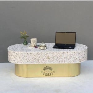 Mesa de centro oval com incrustações de osso feitas à mão/Mesa de centro oval de madeira, mesa de centro floral, mesa de coquetel com incrustações de osso.